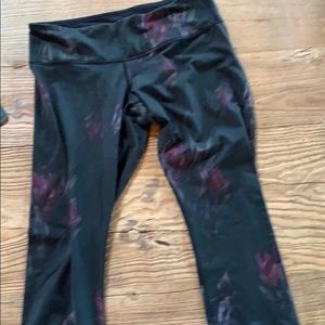 Wunder under crop print